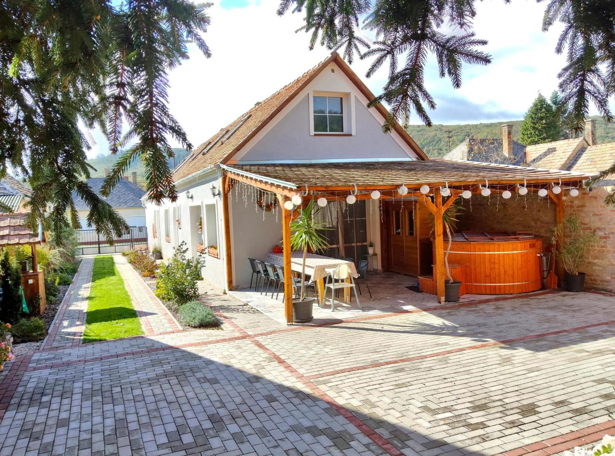 Borostyankut Wellness Home Bakonybél Εξωτερικό φωτογραφία